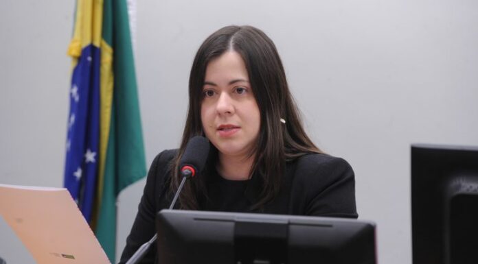 Comissão aprova agravante para violência institucional contra mulher vítima de violência doméstica Comissão aprova agravante para violência institucional contra mulher vítima de violência doméstica