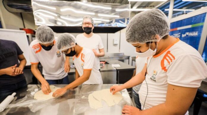 Comissão aprova ampliação do rol de entidades aptas a ministrar formação de aprendizes Comissão aprova ampliação do rol de entidades aptas a ministrar formação de aprendizes