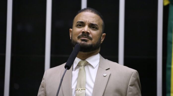 Comissão aprova aplicativo para envio de demandas de segurança pública Comissão aprova aplicativo para envio de demandas de segurança pública
