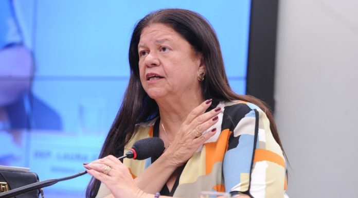 Comissão aprova atendimento acessível a mulheres com deficiência vítimas de violência doméstica Comissão aprova atendimento acessível a mulheres com deficiência vítimas de violência doméstica