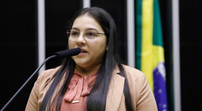 Comissão aprova atendimento psicológico para filhos de vítimas de feminicídio Comissão aprova atendimento psicológico para filhos de vítimas de feminicídio