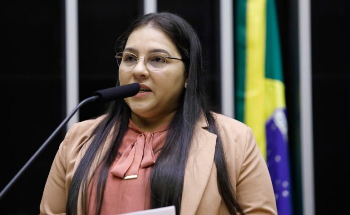 Comissão aprova atendimento psicológico para filhos de vítimas de feminicídio Comissão aprova atendimento psicológico para filhos de vítimas de feminicídio