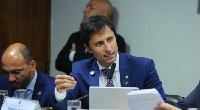 Comissão aprova auxílio técnico-financeiro para adaptar casas de pessoas com deficiência Comissão aprova auxílio técnico-financeiro para adaptar casas de pessoas com deficiência