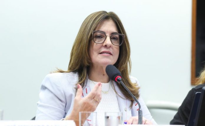 Comissão aprova cesta básica com produtos para pessoas com intolerância alimentar