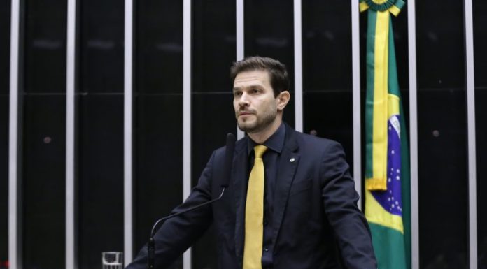 Comissão aprova comparecimento obrigatório de agressor a programa de reeducação Comissão aprova comparecimento obrigatório de agressor a programa de reeducação