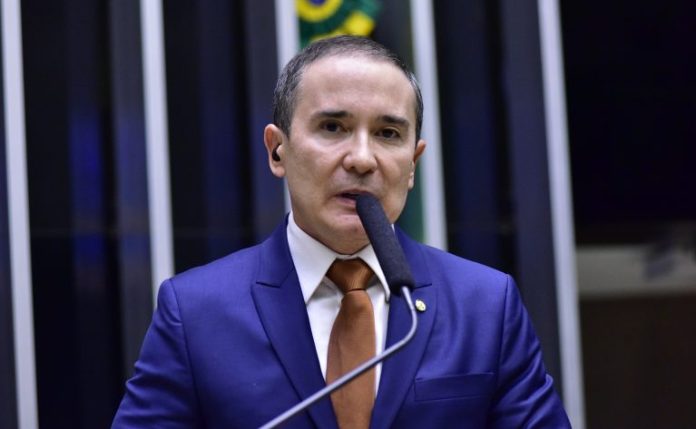 Comissão aprova crédito para incentivar contratação de pessoa com deficiência
