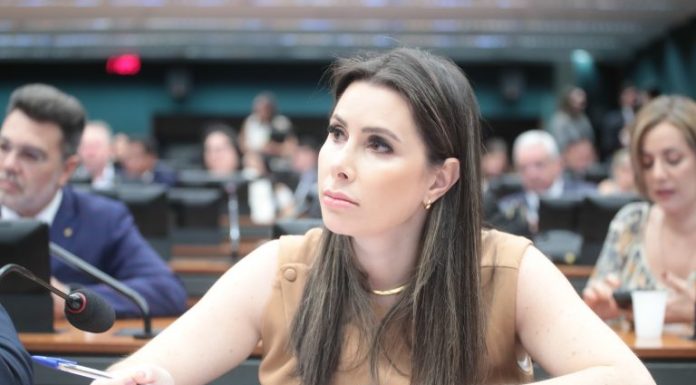 Comissão aprova criação de cadastro nacional de condenados por crimes sexuais contra crianças Comissão aprova criação de cadastro nacional de condenados por crimes sexuais contra crianças