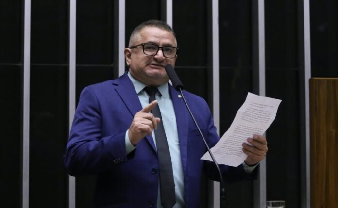 Comissão aprova criação de cartão material escolar para estudantes da rede municipal