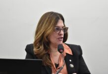 Comissão aprova criação de central para inclusão de jovens no mercado de trabalho Comissão aprova criação de central para inclusão de jovens no mercado de trabalho