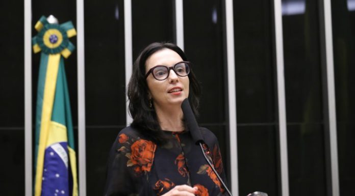 Comissão aprova criação de plataforma de teleatendimento psicológico para comunidades escolares Comissão aprova criação de plataforma de teleatendimento psicológico para comunidades escolares
