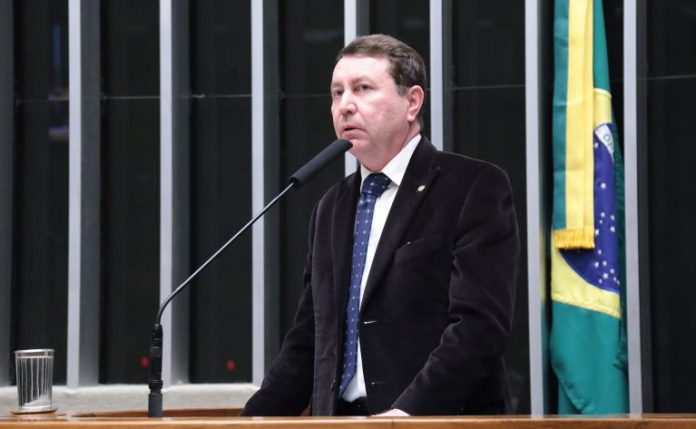 Comissão aprova criação de plataforma para aproximar pequenos municípios e universidades