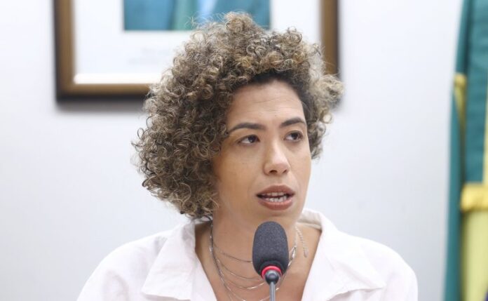 Comissão aprova criação de programa de saúde voltado à mulher atleta