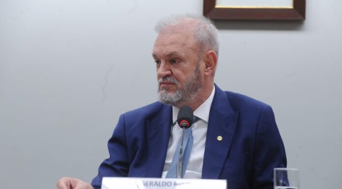 Comissão aprova criação do Farmácia Popular Digital com entrega em casa para idosos Comissão aprova criação do Farmácia Popular Digital com entrega em casa para idosos
