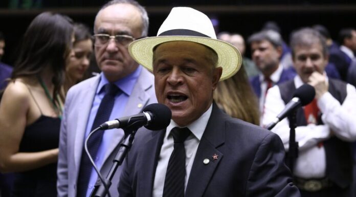 Comissão aprova criação do Programa Nacional de Moradia por Autogestão Comissão aprova criação do Programa Nacional de Moradia por Autogestão