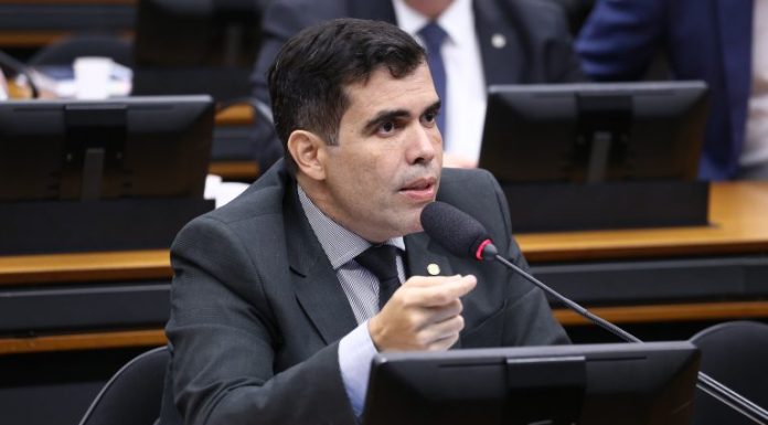 Comissão aprova diretriz para transporte gratuito no Dia de Finados Comissão aprova diretriz para transporte gratuito no Dia de Finados