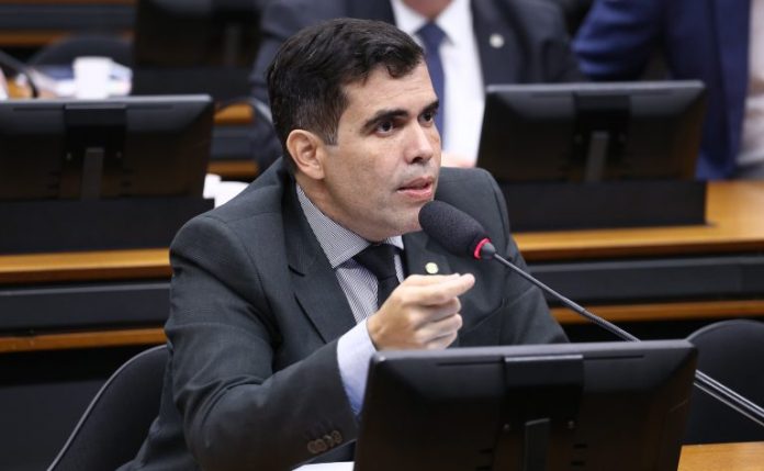 Comissão aprova diretriz para transporte gratuito no Dia de Finados