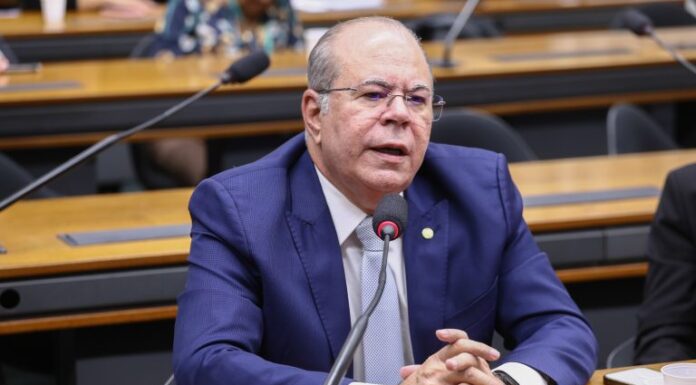 Comissão aprova divulgação obrigatória de dados sobre qualidade de água e esgoto Comissão aprova divulgação obrigatória de dados sobre qualidade de água e esgoto