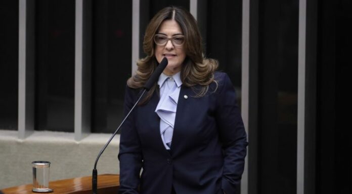 Comissão aprova elaboração de protocolo para tratamento do climatério no SUS Comissão aprova elaboração de protocolo para tratamento do climatério no SUS