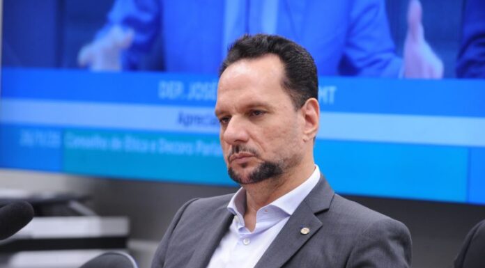 Comissão aprova exigência de programa de integridade para contratos a partir de R$ 10 milhões Comissão aprova exigência de programa de integridade para contratos a partir de R$ 10 milhões