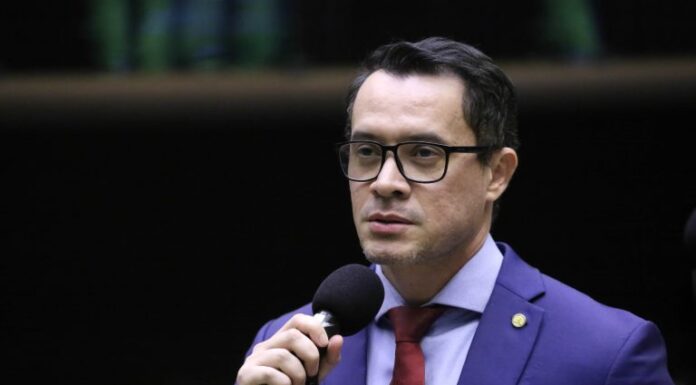 Comissão aprova incentivo à qualificação de pessoas com deficiência no mercado cultural Comissão aprova incentivo à qualificação de pessoas com deficiência no mercado cultural