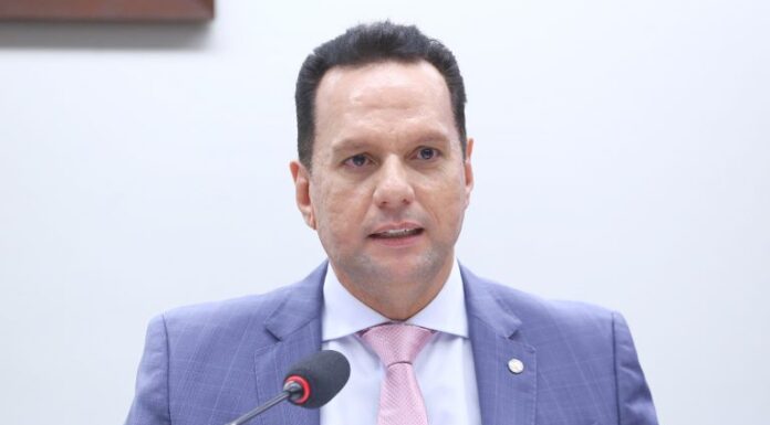 Comissão aprova inclusão de aluguel de máquinas no programa de apoio ao setor de eventos Comissão aprova inclusão de aluguel de máquinas no programa de apoio ao setor de eventos