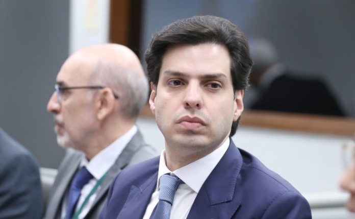Comissão aprova inclusão de imagem em notificação de multa de trânsito