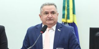 Comissão aprova inclusão do estudo de inteligência artificial na educação básica Comissão aprova inclusão do estudo de inteligência artificial na educação básica