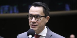 Comissão aprova instituição, em lei, de símbolo da pessoa idosa Comissão aprova instituição, em lei, de símbolo da pessoa idosa