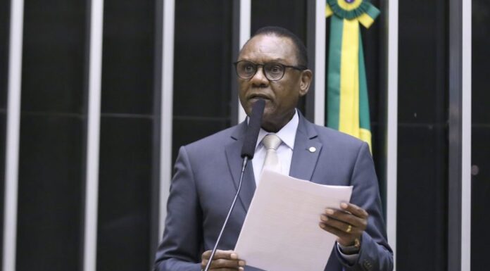 Comissão aprova isenção de imposto sobre materiais de montadoras doados ao Senai Comissão aprova isenção de imposto sobre materiais de montadoras doados ao Senai