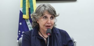 Comissão aprova livre reprodução de obras em linguagem simples para pessoas com deficiência Comissão aprova livre reprodução de obras em linguagem simples para pessoas com deficiência