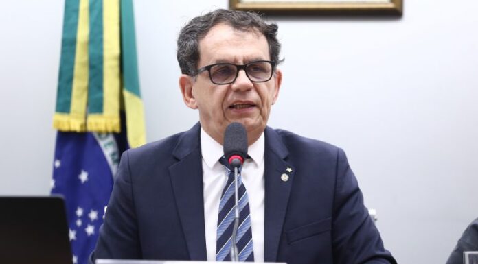 Comissão aprova maior liberdade para servidor decidir como compor margem consignável Comissão aprova maior liberdade para servidor decidir como compor margem consignável