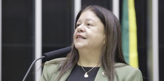 Comissão aprova pagamento de seguro-desemprego e FGTS a trabalhador doméstico em caso de morte de empregador Comissão aprova pagamento de seguro-desemprego e FGTS a trabalhador doméstico em caso de morte de empregador