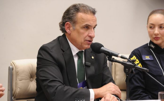Comissão aprova penas mais rígidas para corridas ilegais perto de escolas e hospitais
