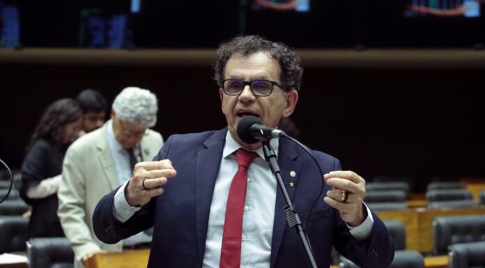 Comissão aprova política para democratizar acesso e valorizar a música Comissão aprova política para democratizar acesso e valorizar a música