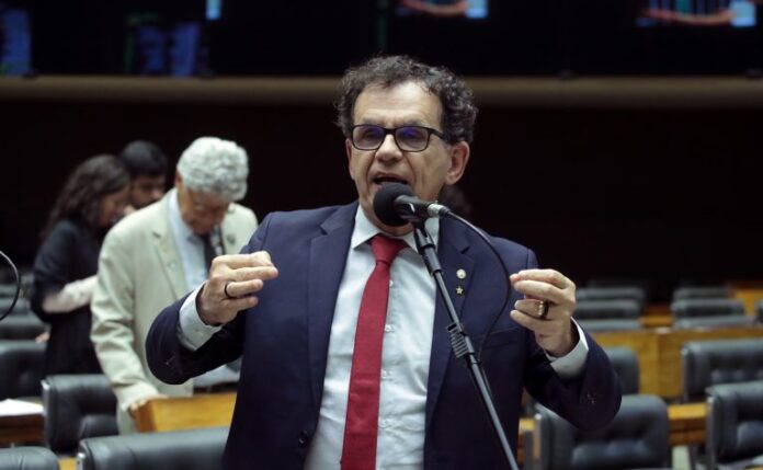 Comissão aprova política para democratizar acesso e valorizar a música Comissão aprova política para democratizar acesso e valorizar a música