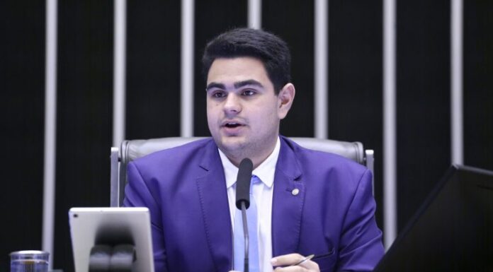 Comissão aprova prioridade a pessoas em situação de rua nos programas habitacionais Comissão aprova prioridade a pessoas em situação de rua nos programas habitacionais
