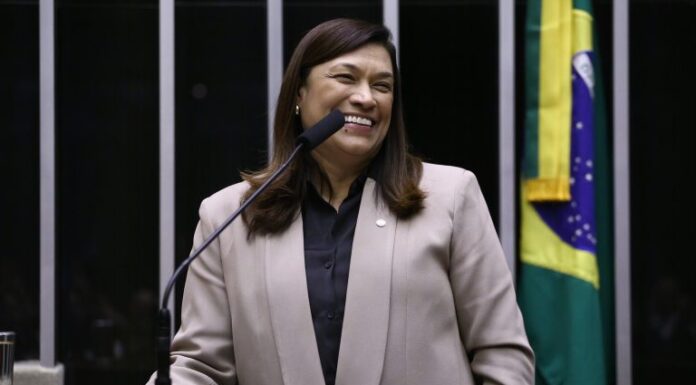 Comissão aprova prioridade para pessoas com deficiência obterem tratamento dentário no SUS Comissão aprova prioridade para pessoas com deficiência obterem tratamento dentário no SUS