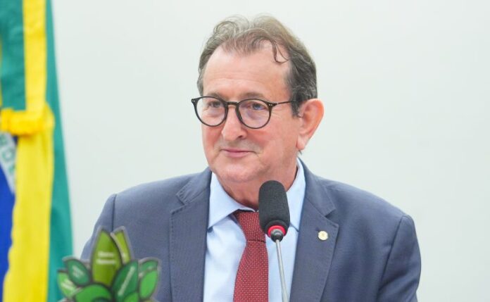 Comissão aprova proibição da pesca de cavalos-marinhos e de outras espécies