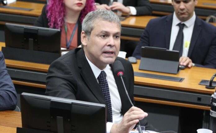 Comissão aprova proibição de leilão e penhora de espaços culturais tombados Comissão aprova proibição de leilão e penhora de espaços culturais tombados