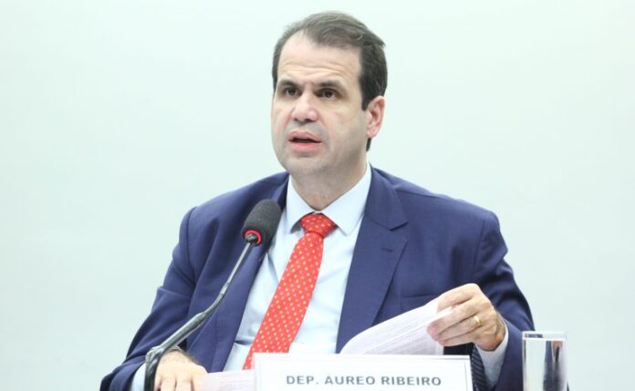 Comissão aprova proibição de ligações telefônicas por robôs