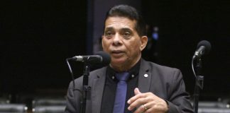 Comissão aprova projeto que amplia possibilidades de embarque armado para agentes de segurança pública Comissão aprova projeto que amplia possibilidades de embarque armado para agentes de segurança pública