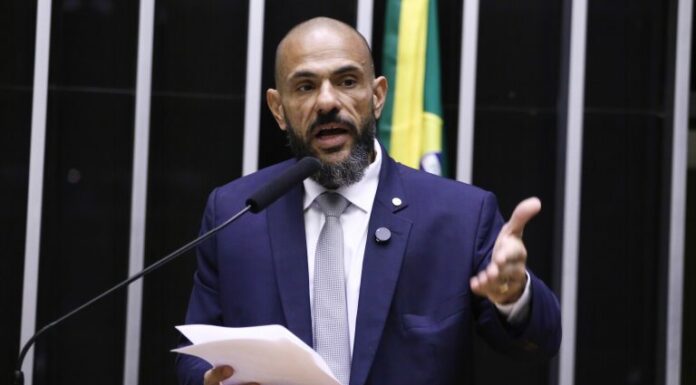 Comissão aprova projeto que atualiza Código Penal para incluir crimes com o uso de drones Comissão aprova projeto que atualiza Código Penal para incluir crimes com o uso de drones
