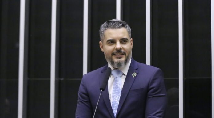Comissão aprova projeto que condiciona desapropriação para reforma agrária à existência de infraestrutura mínima Comissão aprova projeto que condiciona desapropriação para reforma agrária à existência de infraestrutura mínima