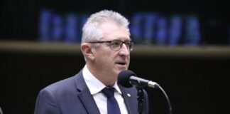 Comissão aprova projeto que cria linha de crédito para armazenagem e irrigação no campo Comissão aprova projeto que cria linha de crédito para armazenagem e irrigação no campo