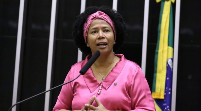 Comissão aprova projeto que cria Política Nacional de Saúde na Escola Comissão aprova projeto que cria Política Nacional de Saúde na Escola