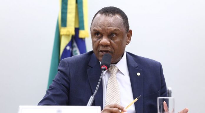 Comissão aprova projeto que define regras para árbitro profissional no esporte Comissão aprova projeto que define regras para árbitro profissional no esporte