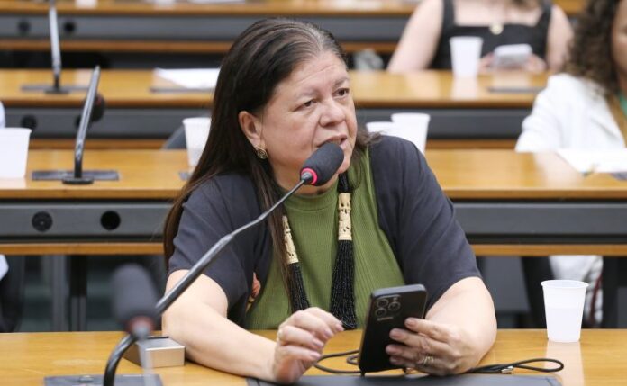 Comissão aprova projeto que desobriga vítima de violência doméstica de pagar pensão ao agressor Comissão aprova projeto que desobriga vítima de violência doméstica de pagar pensão ao agressor