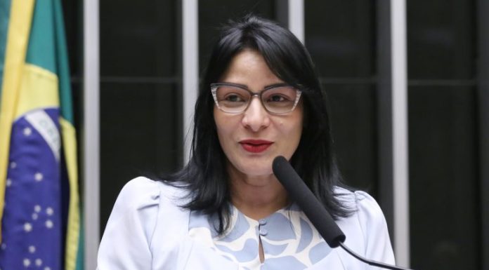 Comissão aprova projeto que estende o Garantia-Safra para indígenas e povos tradicionais Comissão aprova projeto que estende o Garantia-Safra para indígenas e povos tradicionais