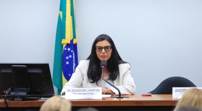 Comissão aprova projeto que facilita concessão de medida protetiva em caso de risco para criança ou adolescente Comissão aprova projeto que facilita concessão de medida protetiva em caso de risco para criança ou adolescente
