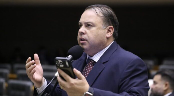 Comissão aprova projeto que incentiva inovação e tecnologia em regiões com menor IDH no Brasil Comissão aprova projeto que incentiva inovação e tecnologia em regiões com menor IDH no Brasil